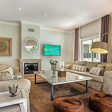 Sleeps 14 Pool Air Con Wifi *