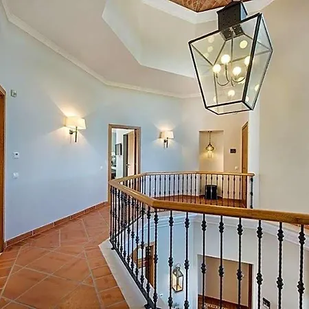 Sleeps 14 Pool Air Con Wifi Willa *