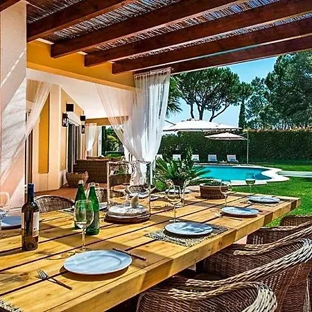 Villa Sleeps 14 Pool Air Con Wifi *