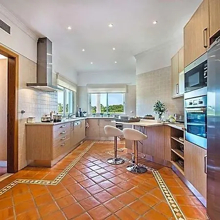 Sleeps 14 Pool Air Con Wifi Quinta do Lago